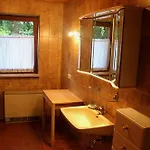 East Park Baumkirchner Str 18 *