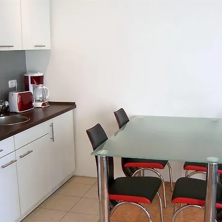 Apartment East Park Baumkirchner Str 18 *