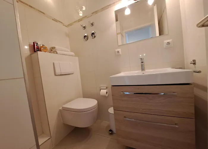 East Park Baumkirchner Str 18 דירה