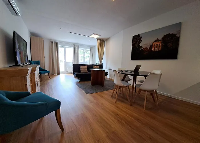 East Park Baumkirchner Str 18