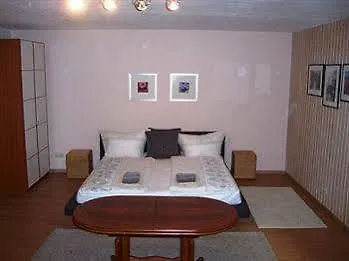 East Park Baumkirchner Str 18 * מינכן