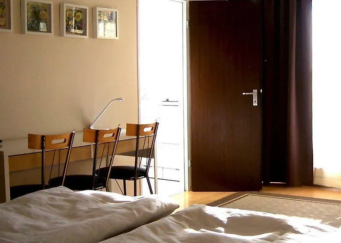 East Park Baumkirchner Str 18 * מינכן