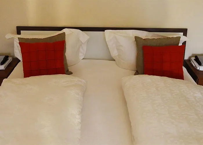 East Park Baumkirchner Str 18 * מינכן