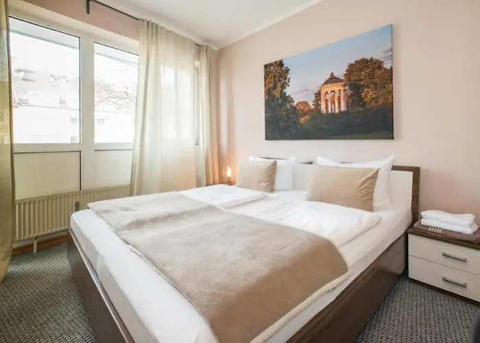 East Park Baumkirchner Str 18 Münih